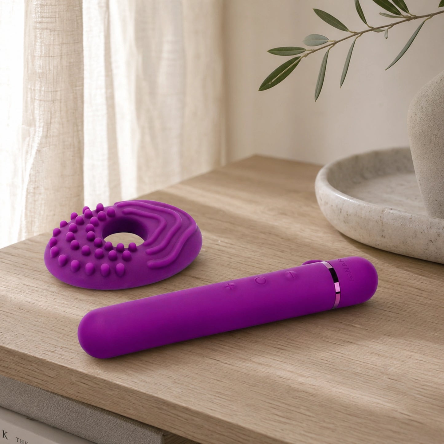 Le Wand Baton Rechargeable Silicone Bullet Vibrator