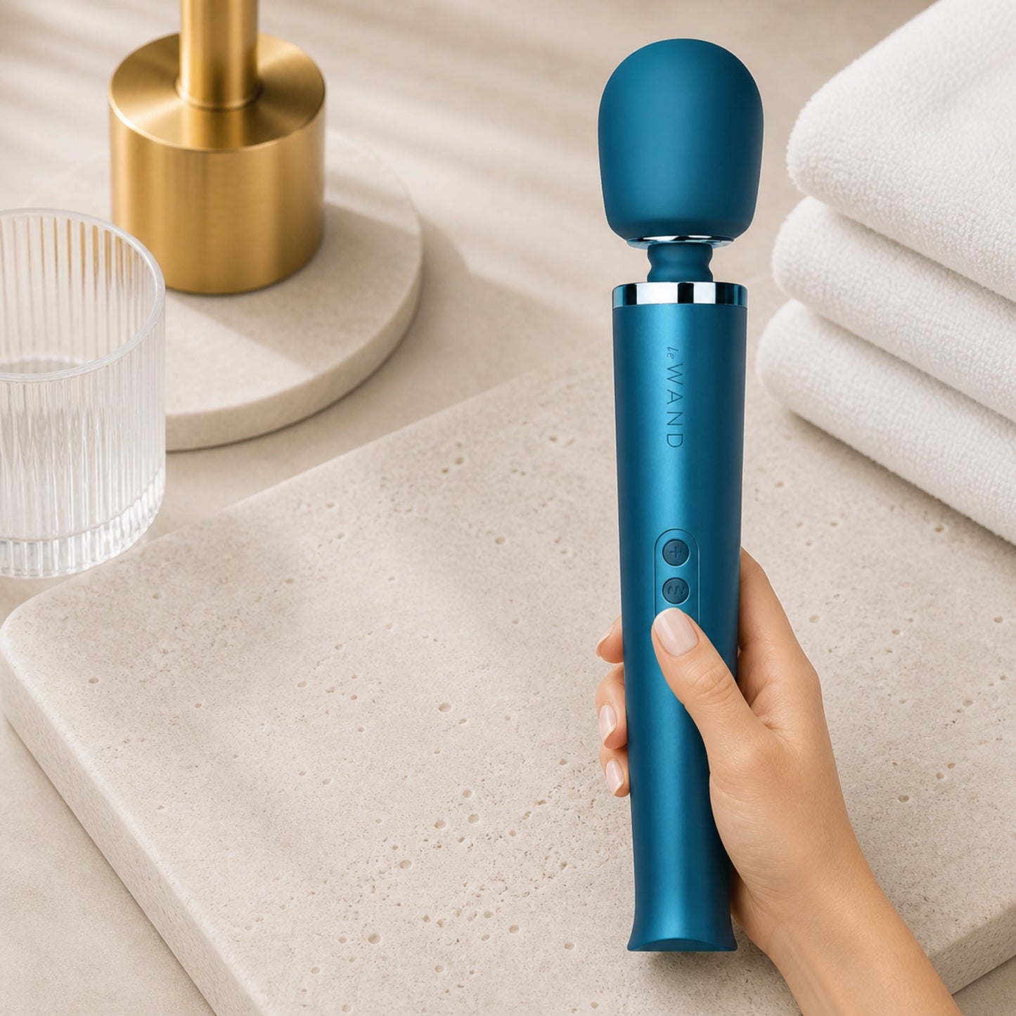 Le Wand Rechargeable Silicone Wand Massager