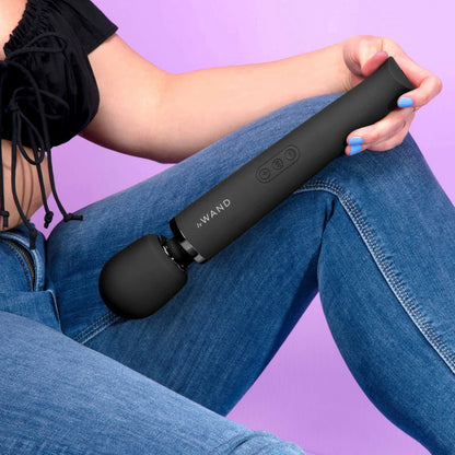 Le Wand Rechargeable Silicone Wand Massager
