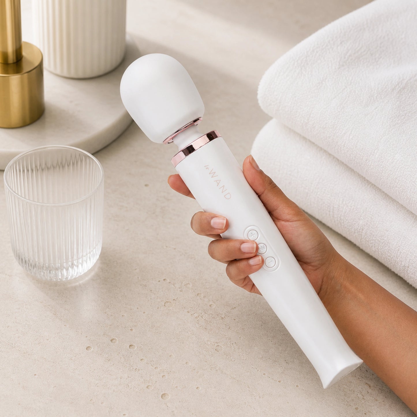 Le Wand Rechargeable Silicone Wand Massager