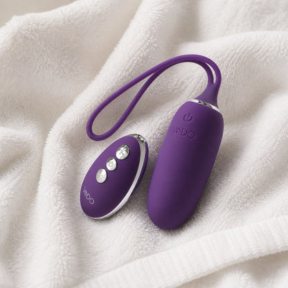 VeDO Kiwi Rechargeable Silicone Insertable Bullet Vibrator with Remote Control