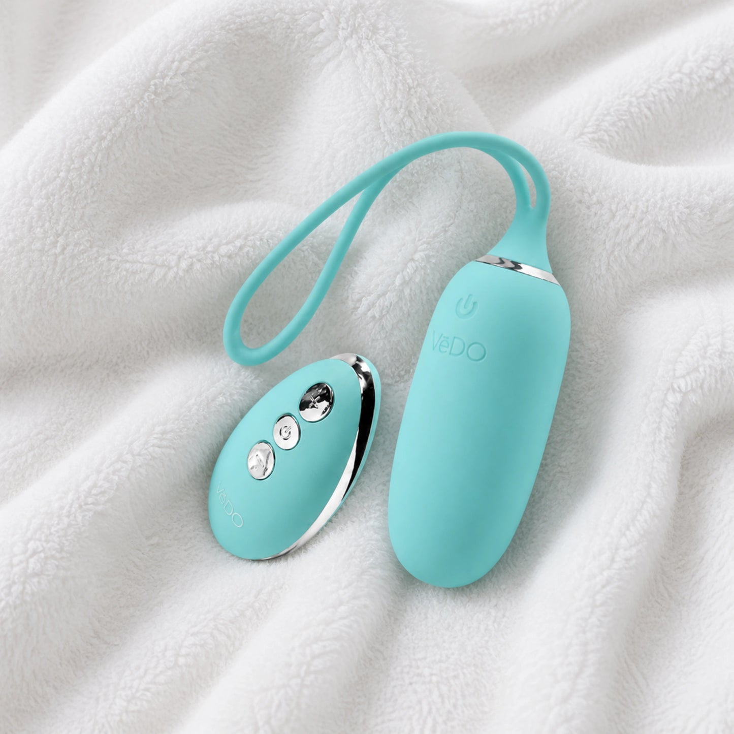VeDO Kiwi Rechargeable Silicone Insertable Bullet Vibrator with Remote Control
